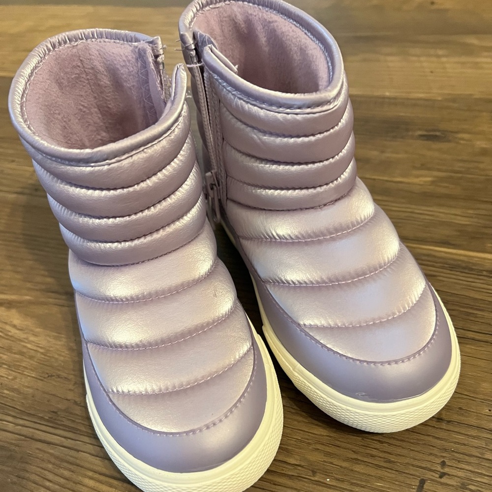 Girls size 11 boots, Cat and Jack
